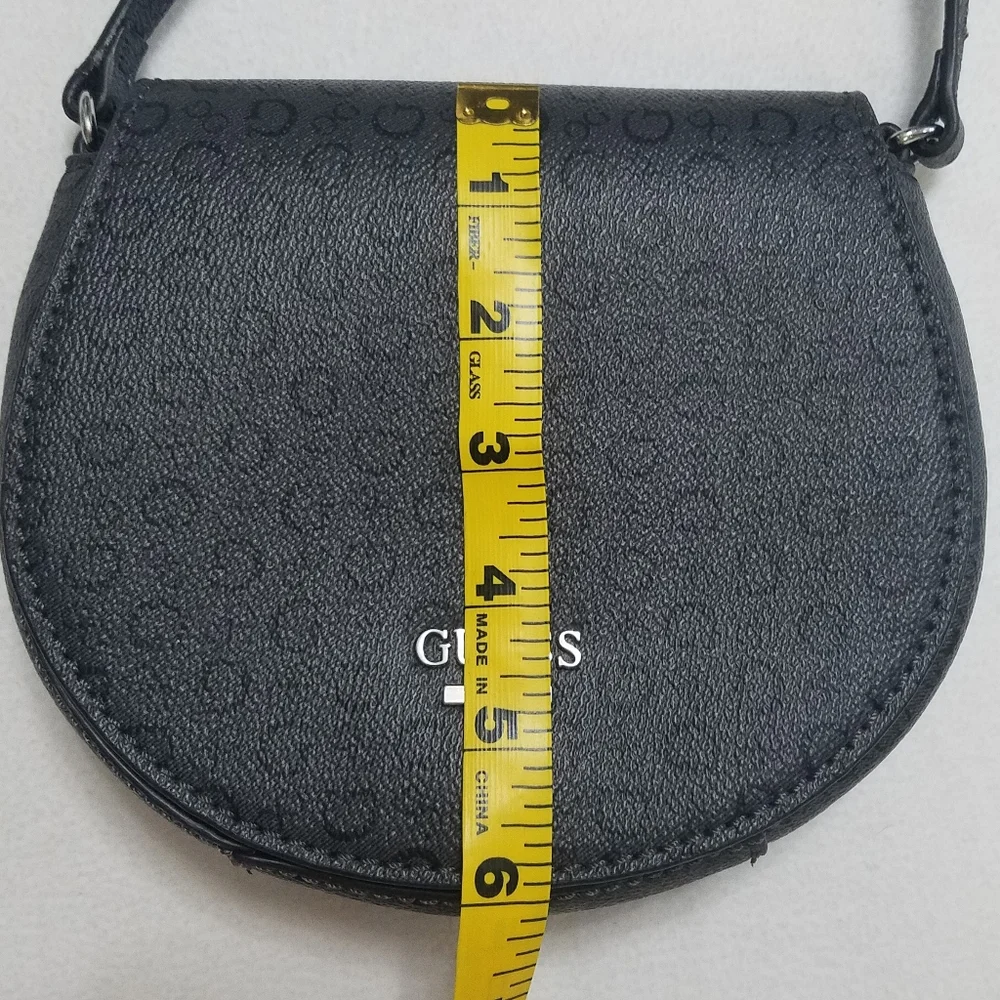 Guess Crossbody Purse - Picture 6 of 7